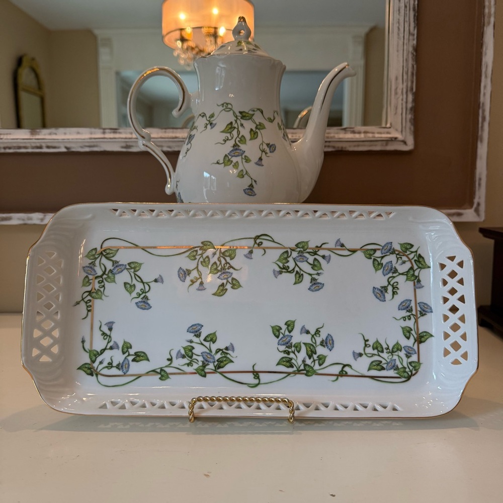 Andrea by Sadek Morning Glory Porcelain Coffee/Tea Pot & Rectangular Tray Set